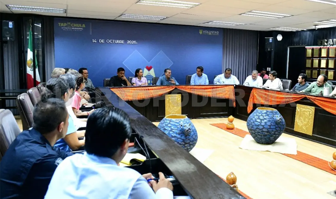 El alcalde sostuvo una reunión de trabajo. Cortesía