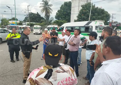 Con bloqueo denuncian invasi&oacute;n de rutas