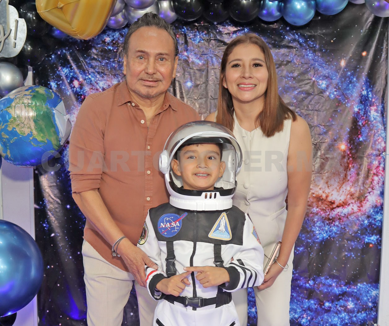 Roberto cumple 8 años
