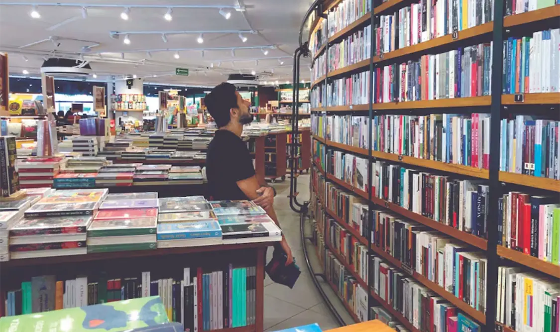 Señalan que una librería no debería tener que elegir entre ser económicamente viable y merecedora de un beneficio. Cortesía