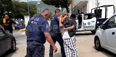 Trata de asaltar a adulta mayor y casi lo linchan