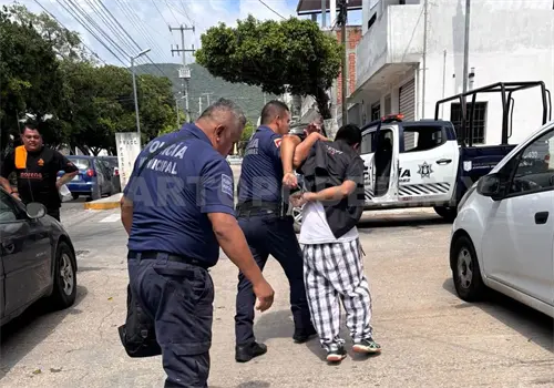 Trata de asaltar a adulta mayor y casi lo linchan
