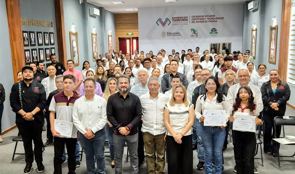 El evento fue encabezado por autoridades del Cecytech y el TBC. Cortesía