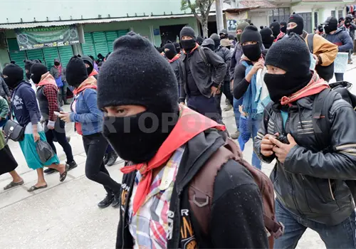 Aborda libro historia del surgimiento del EZLN Aborda libro historia del surgimiento del EZLN