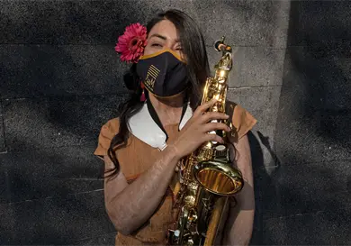 Atraen juicio de la saxofonista Elena R&iacute;os