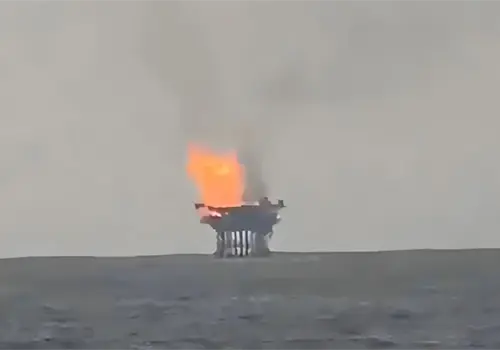 Reporta Pemex incendio en plataforma no tripulada