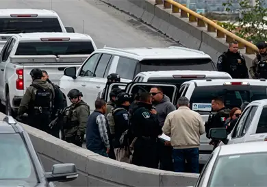 Detienen a exfiscal César Jáuregui Detienen a exfiscal César Jáuregui