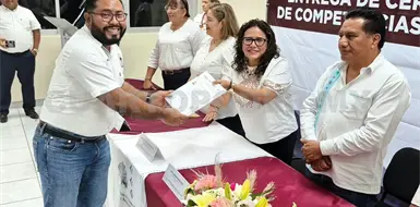 Certifican a integrantes de la Red Internormales Certifican a integrantes de la Red Internormales