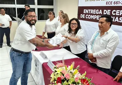 Certifican a integrantes de la Red Internormales