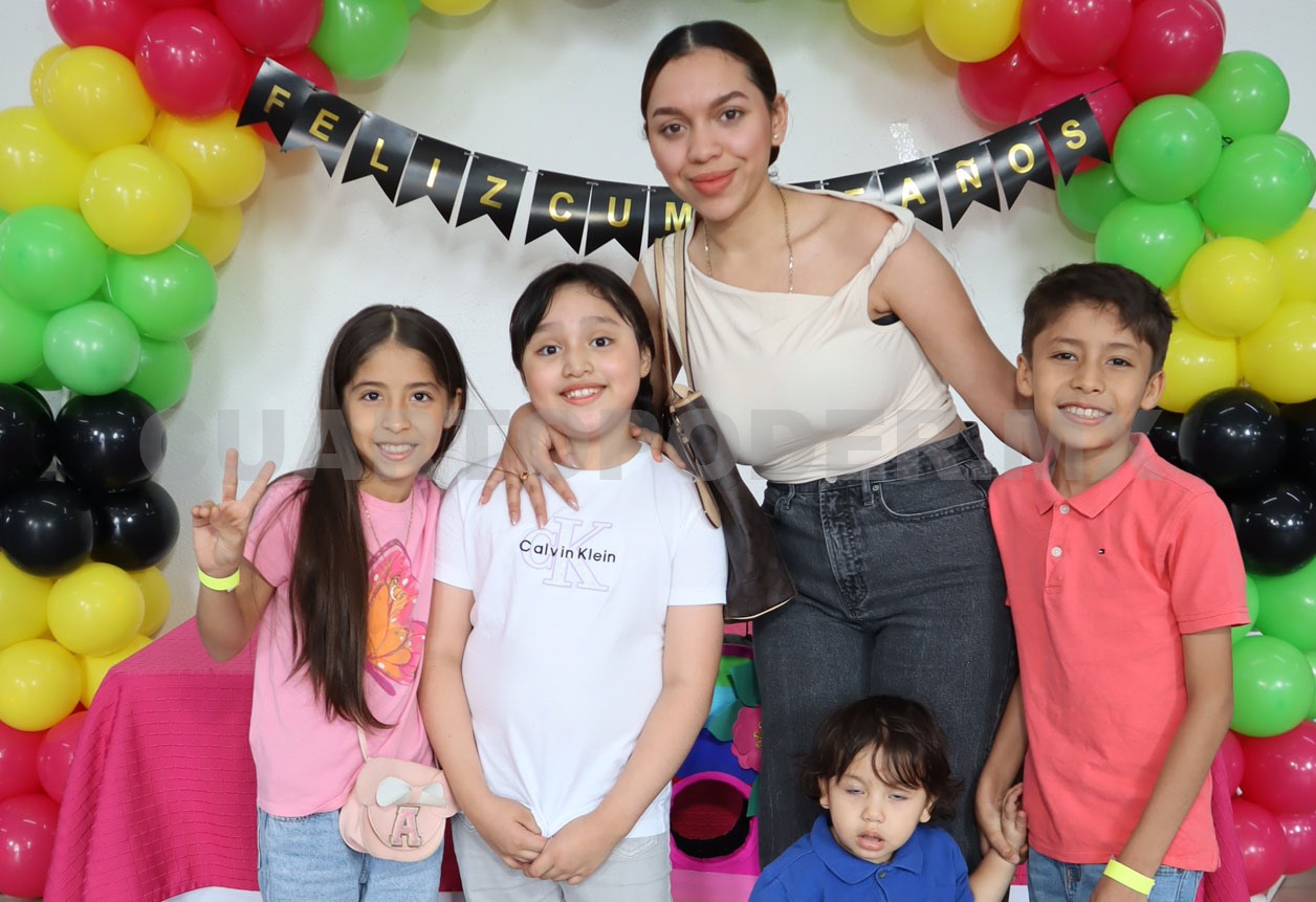 Valentina festeja 8 años de vida