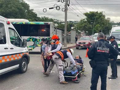 La atropella una combi foránea en periférico La atropella una combi foránea en periférico