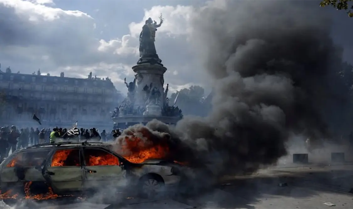 Firme Francia contra los saqueos y endurece medidas