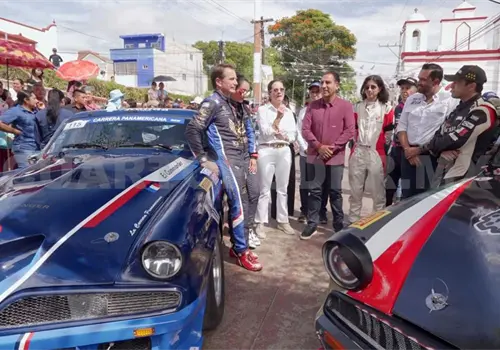 Platicando sobre la Carrera Panamericana