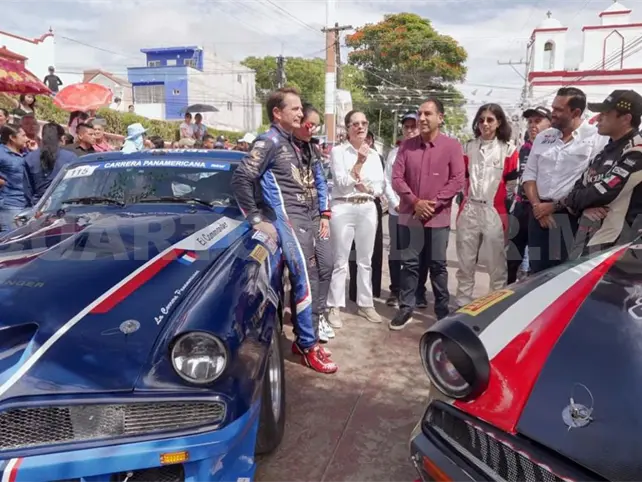 Platicando sobre la Carrera Panamericana Platicando sobre la Carrera Panamericana