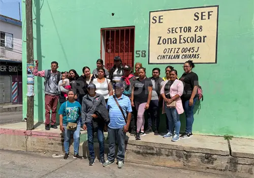 Tomar&aacute;n escuela ante falta de maestros