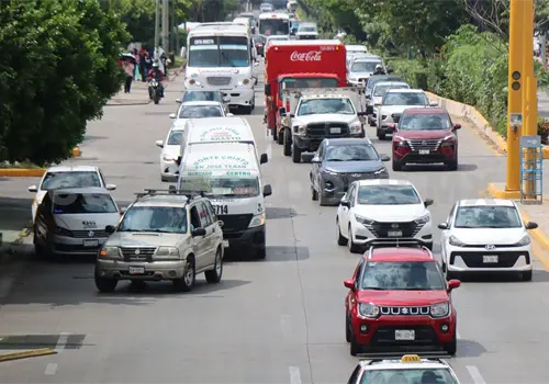 Se pierden hasta 129 horas al año en el tráfico Se pierden hasta 129 horas al año en el tráfico