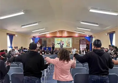 Efect&uacute;an taller para prevenir la violencia escolar