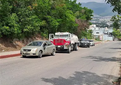 Pipa protagoniza choque y deja daños Pipa protagoniza choque y deja daños