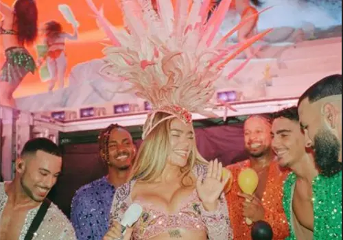 Karol G en pol&eacute;mica por vestuario