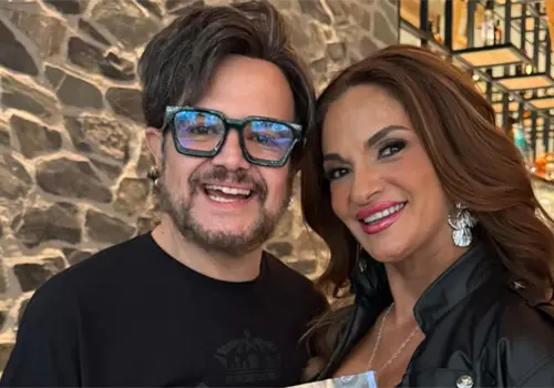 Mariana defiende a Aleks Syntek