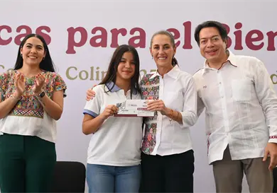 Apoyo permite que entren a prepa 400 mil jóvenes Apoyo permite que entren a prepa 400 mil jóvenes