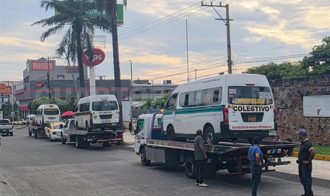 Realizan operativos de revisión y vigilancia al transporte público para garantizar el cumplimiento de la ley. Ramón García / CP