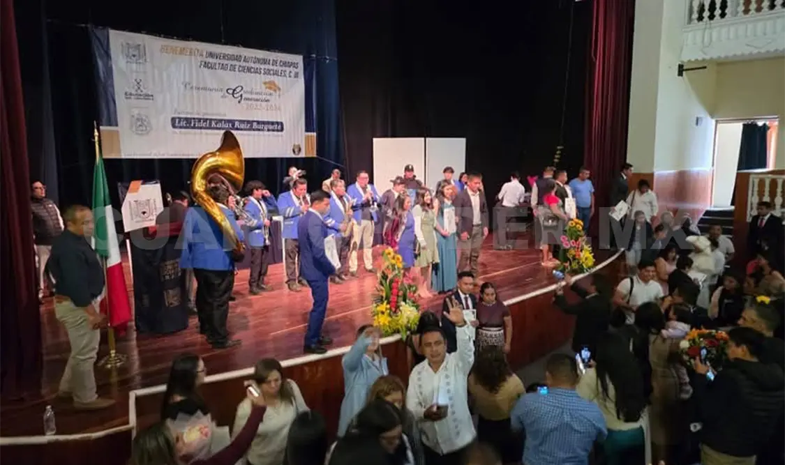 Los alumnos egresados corresponden a la Generación 2022–2026. Manuel Martínez / CP