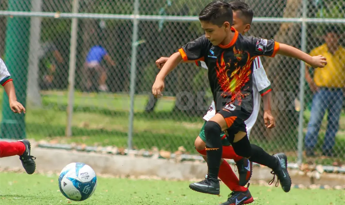 Jugadores y cuerpo técnico del Club Fénix están listos para afrontar los próximos retos. Cortesía