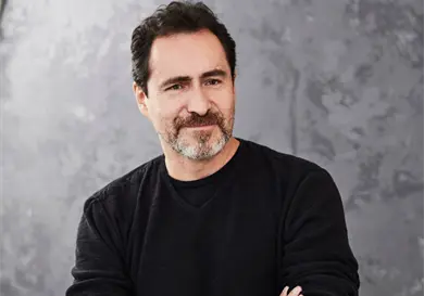 Demi&aacute;n Bichir cuestiona el poder