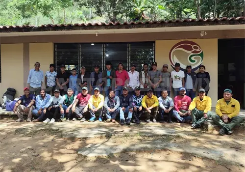 Capacitan a los brigadistas para combatir incendios