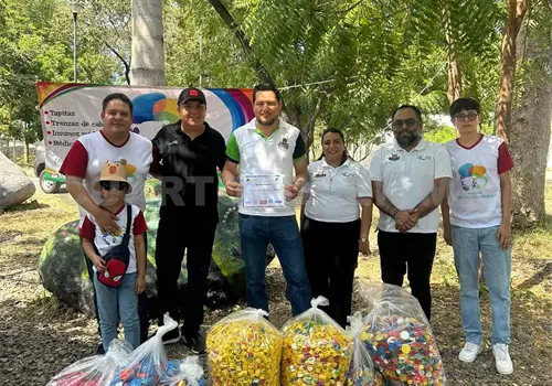 Recolectan tapas en apoyo a infantes con cáncer Recolectan tapas en apoyo a infantes con cáncer