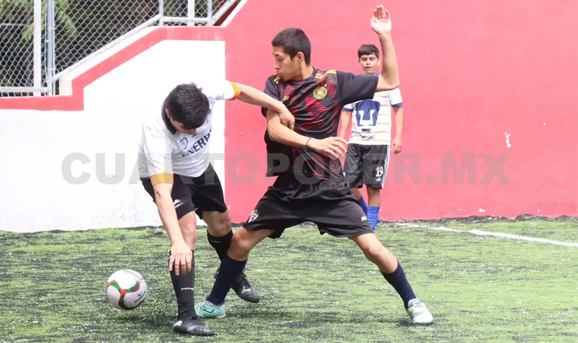 Ice Cars FC empató 4-4 con Cayuco FC, pero sacó un mejor rédito al ganar un punto extra en penales. Diego Pérez/CP