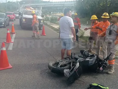 Derrapan en una motocicleta y quedan malheridos Derrapan en una motocicleta y quedan malheridos