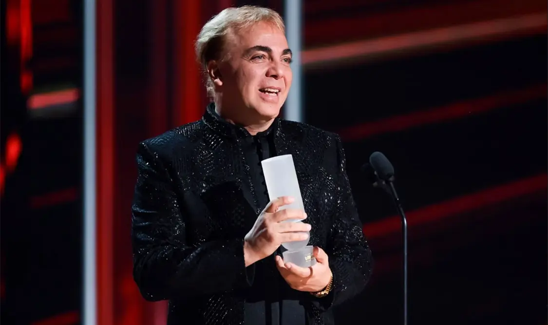 Alaban voz de Cristian Castro