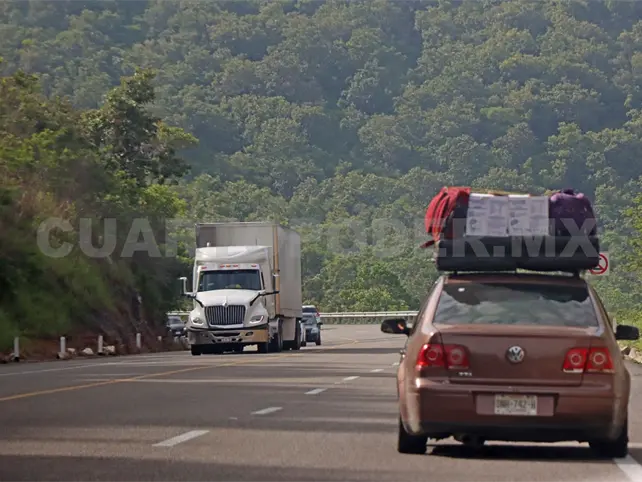 Carretera Tuxtla - San Cristóbal está mal construida Carretera Tuxtla - San Cristóbal está mal construida
