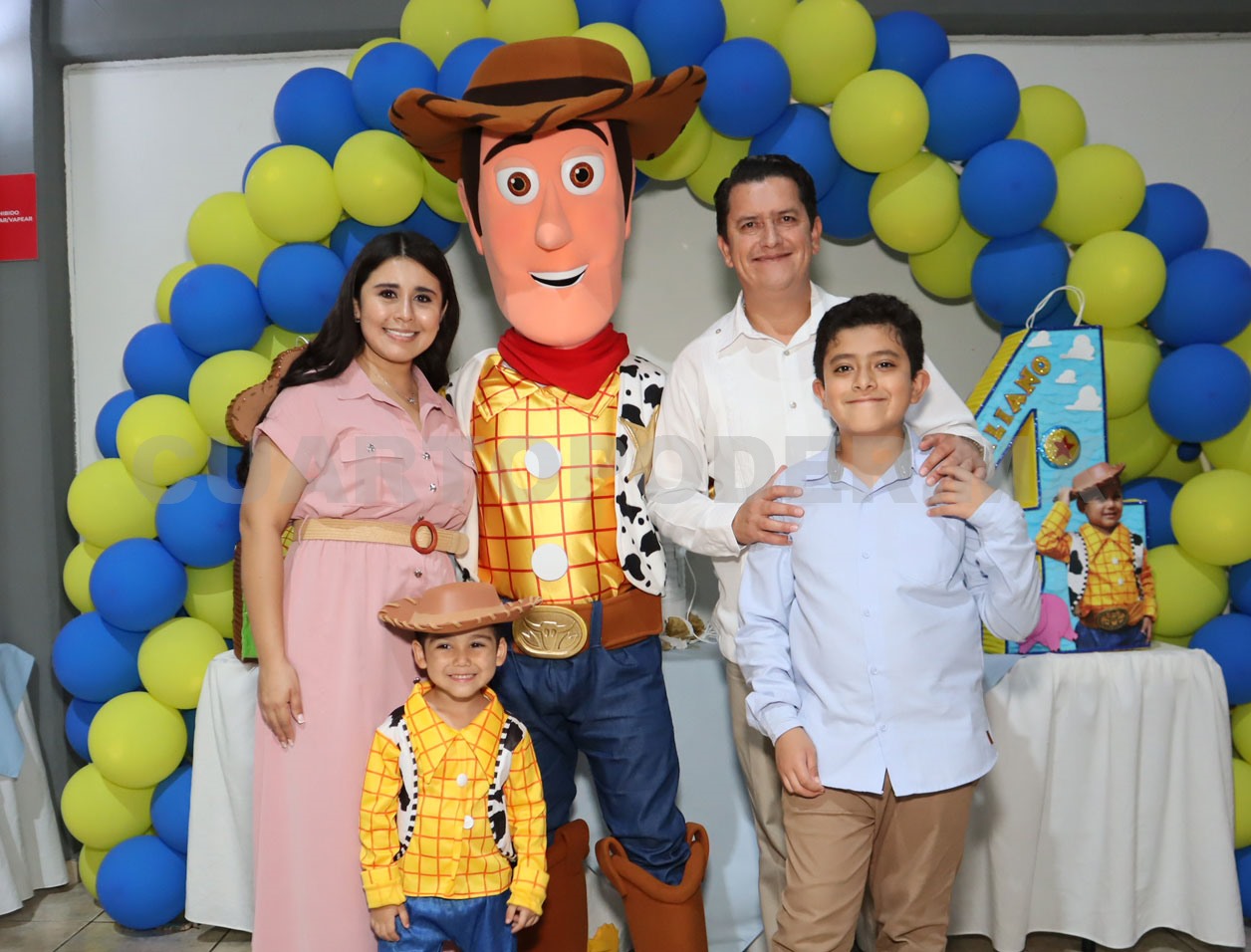 Edrian Emiliano recibe el bautismo