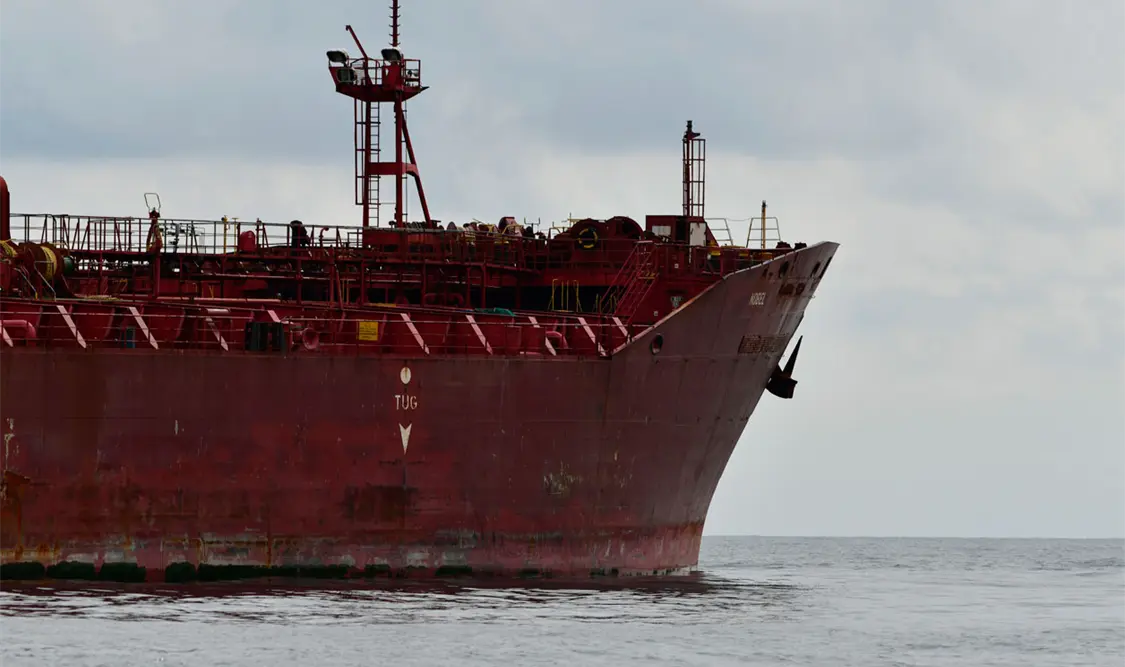 Dos petroleros sancionados llevan diésel ruso a EE. UU.