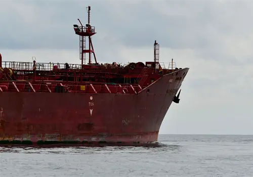 Dos petroleros sancionados llevan di&eacute;sel ruso a EE. UU.