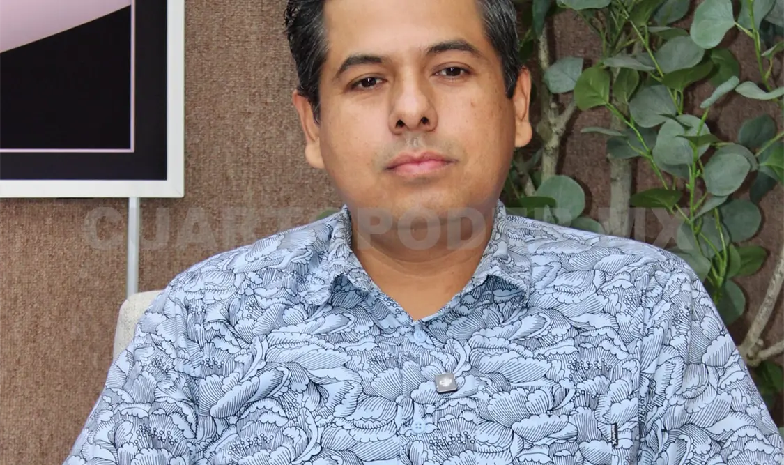 Adolfo Sarmiento visitó el estudio de TVO Cuarto Poder. Daniel Oropeza / CP