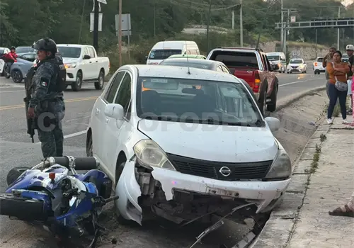 Cuatro lesionados en un accidente múltiple Cuatro lesionados en un accidente múltiple
