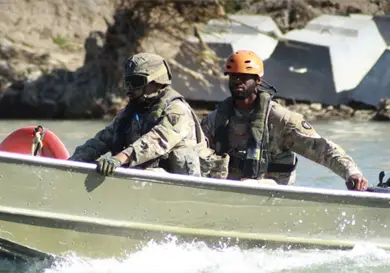 Autorizan que 28 marines ingresen armados a México Autorizan que 28 marines ingresen armados a México