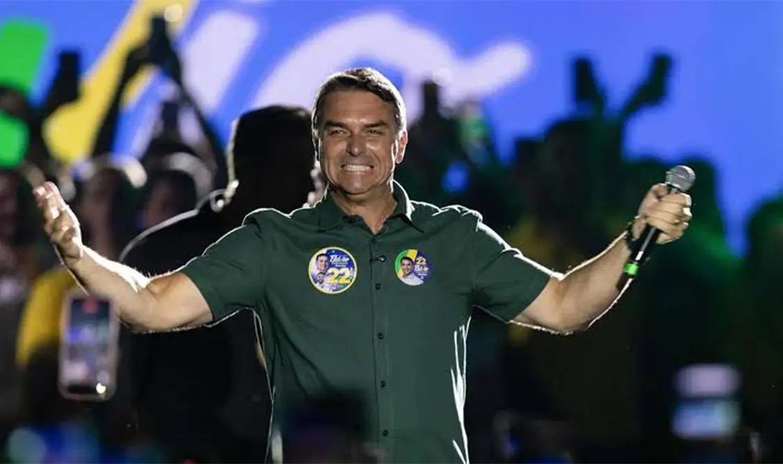 Se proclama Bolsonaro presidente de Brasil en EUA
