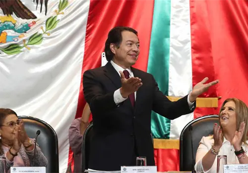Destaca Delgado prohibici&oacute;n de celulares en aulas