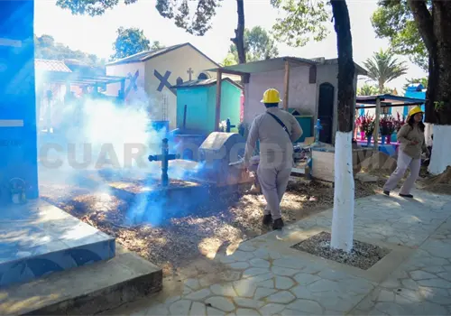 Fumigan panteón municipal de Teopisca Fumigan panteón municipal de Teopisca