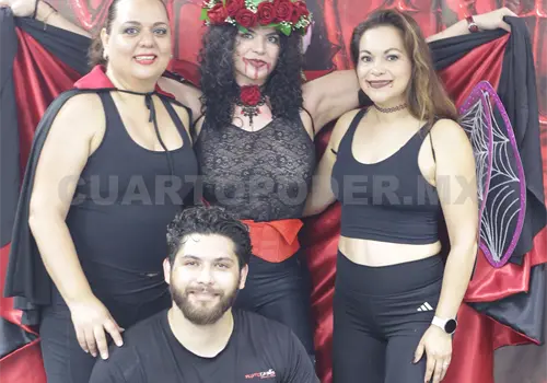 Amanda celebra al estilo vamp&iacute;rico