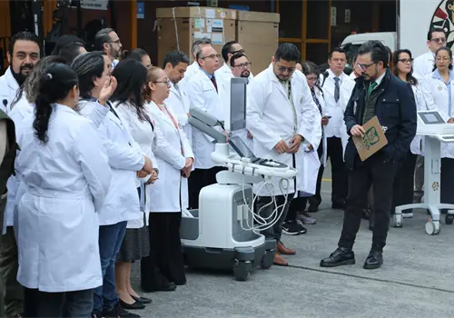 Hospitales en 19 entidades recibir&aacute;n 47 equipos m&eacute;dicos