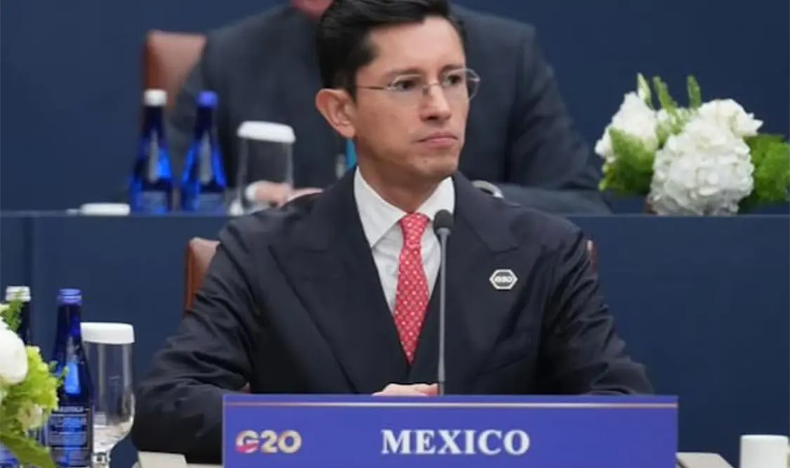 Remarca Roberto Velasco la soberanía ante tensiones