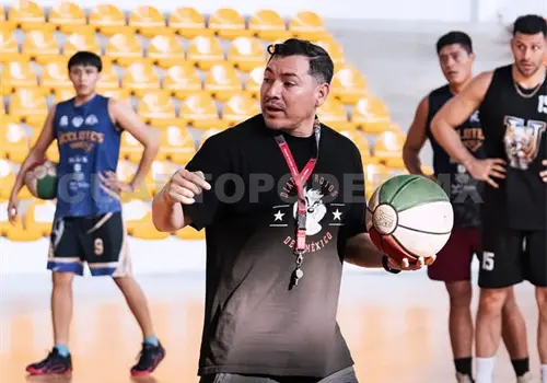 Ocelotes con nuevo entrenador ante Jaibos